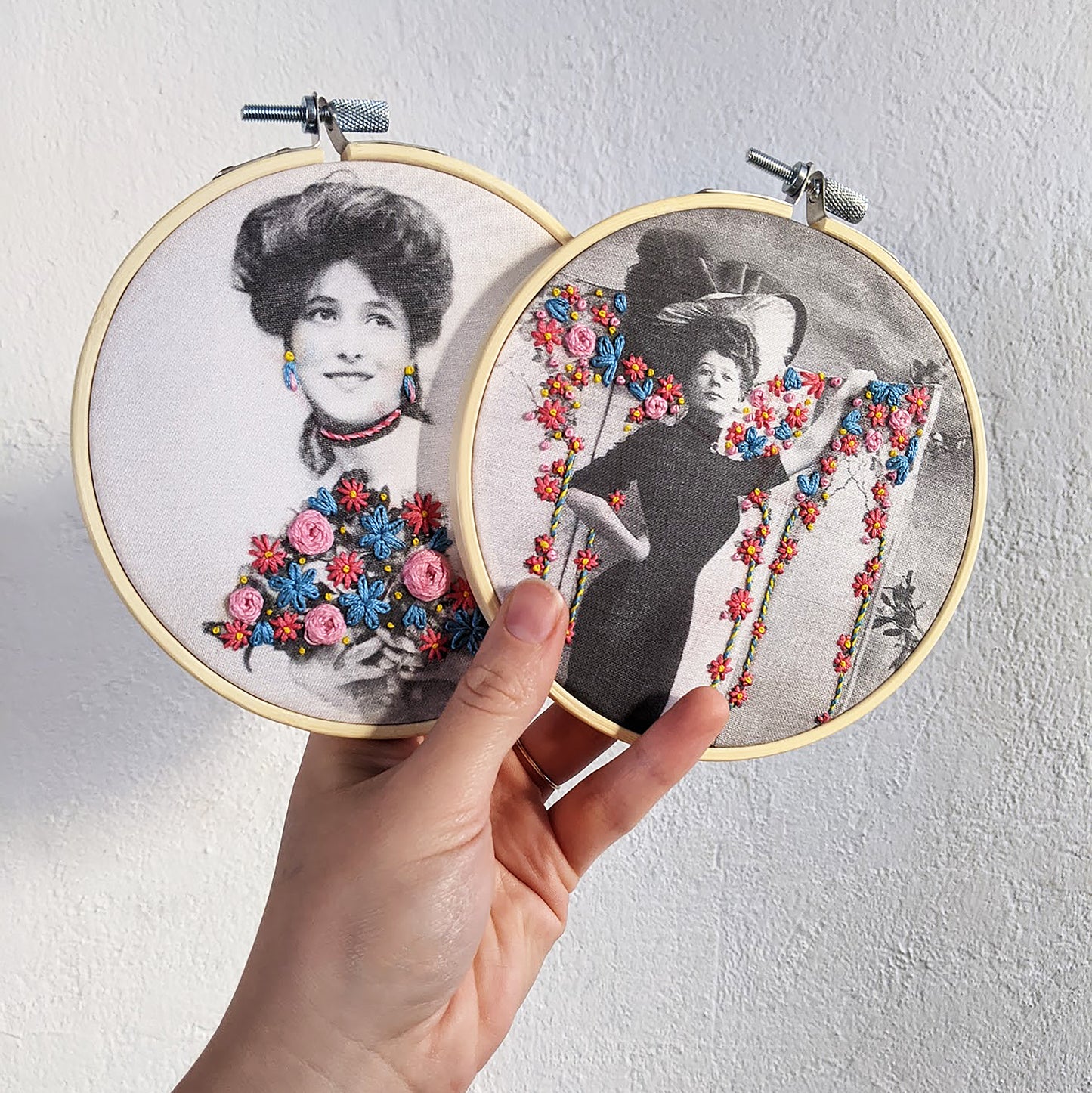 Kit Broderie - La femme au bouquet