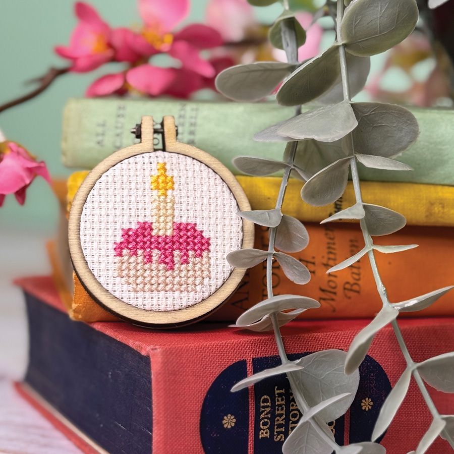 Mini kit point de croix – Joyeux anniversaire