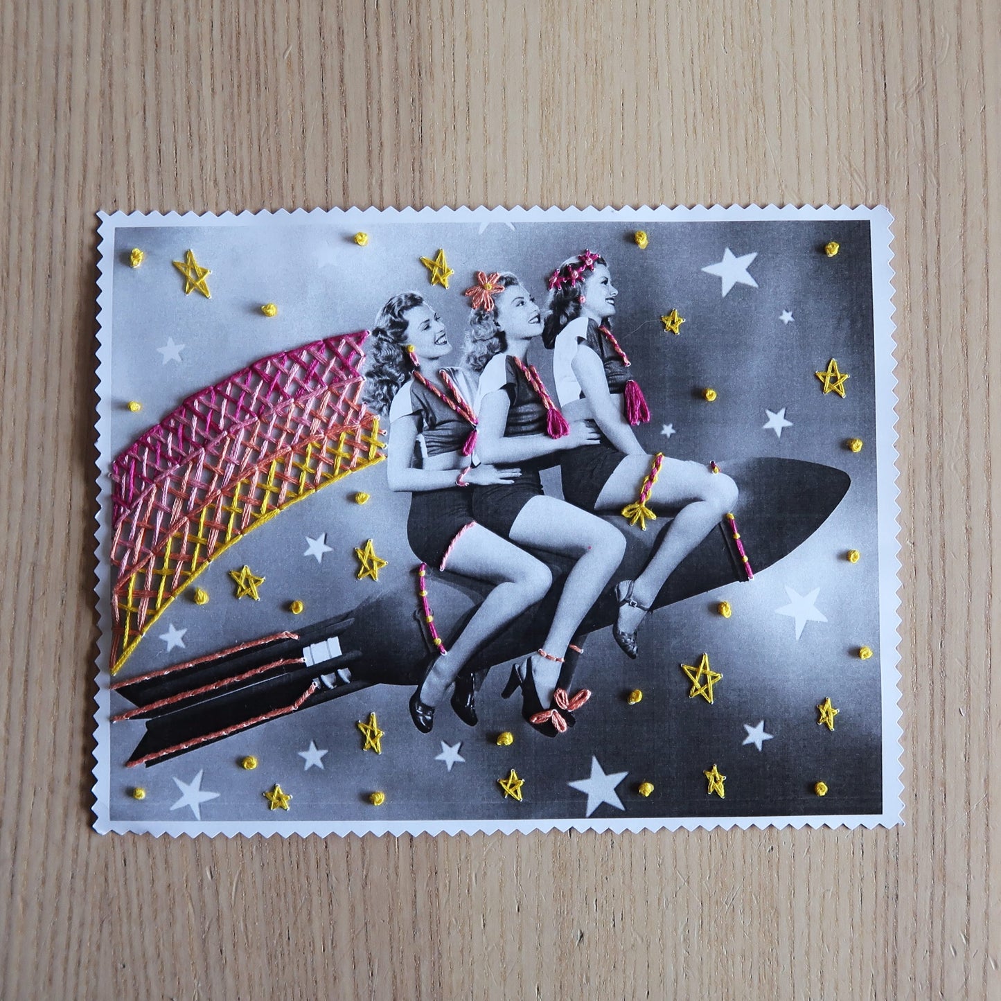 Kit Broderie sur papier - Rocket Ladies
